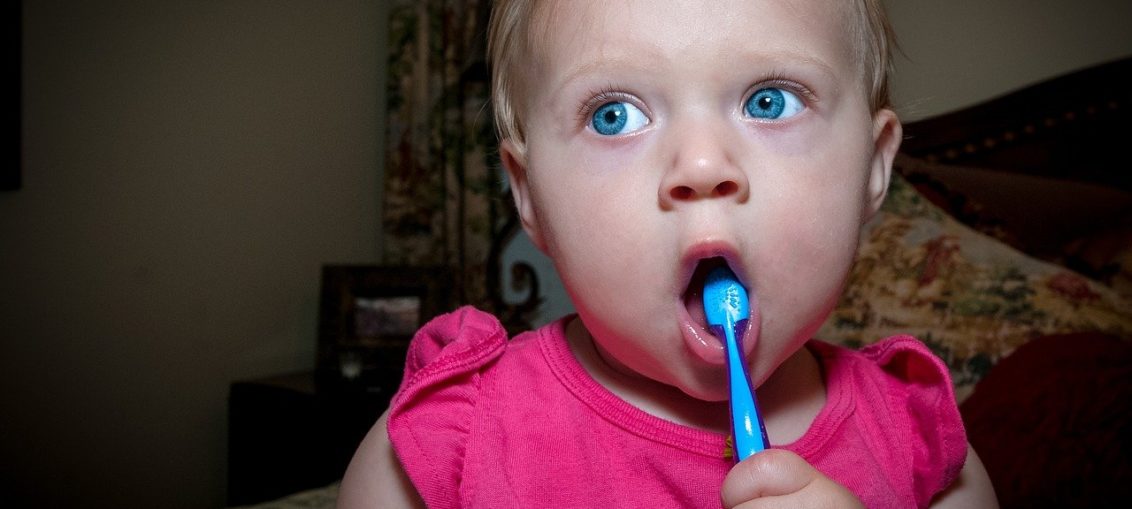 tooth-brush-pixabay
