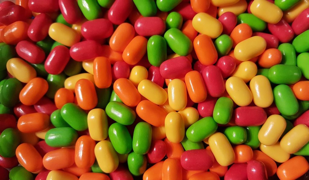 10 vitamine care te fac mai frumoasa