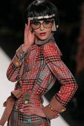 http://localhost/femeia/wp-content/uploads/2012/03/21/heatherette032-art.jpg