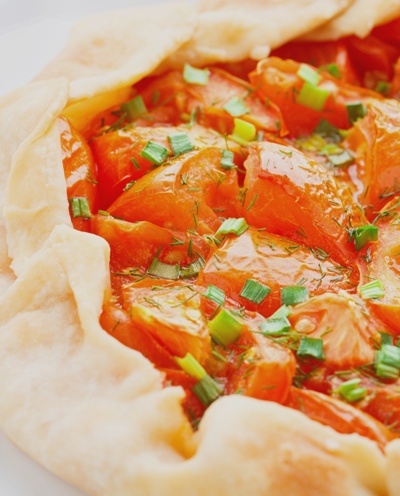 http://localhost/femeia/wp-content/uploads/2014/02/17/tarta-rosii-2.jpg