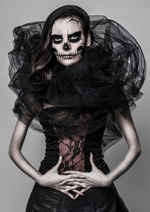 http://localhost/femeia/wp-content/uploads/2014/10/29/schelet.jpg
