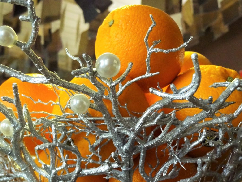 Decoreaza cu stil masa de Craciun. Cateva idei simple si fermecatoare