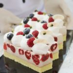 Prajitura fructata, un desert usor si parfumat