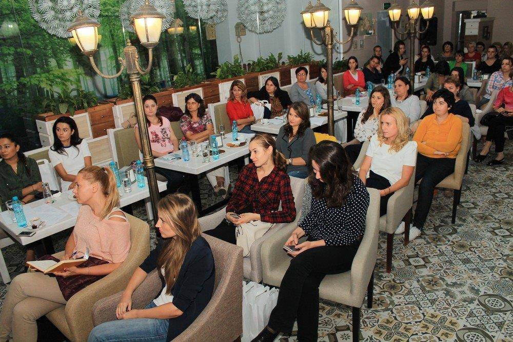 femei de admirat eveniment femeia
