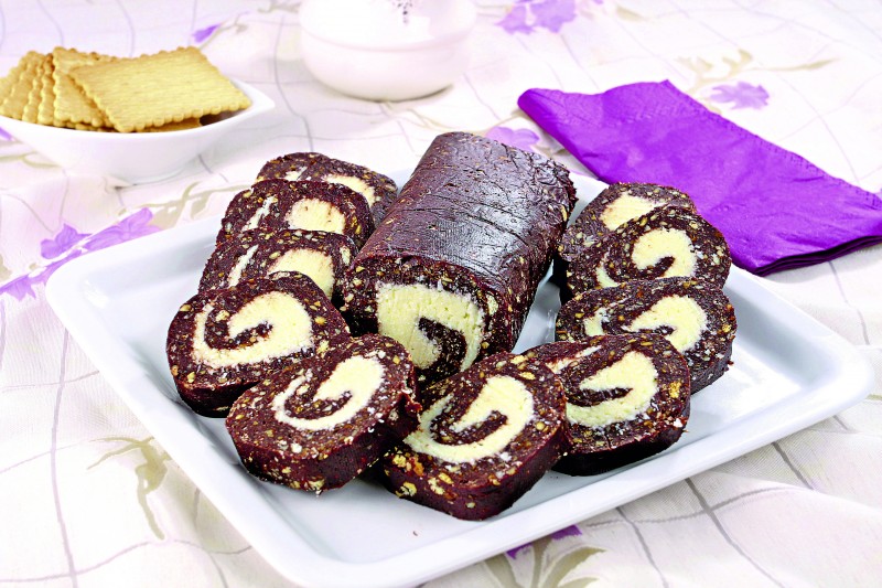 rulada de biscuiti