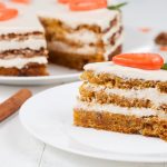 Tort de morcovi și cremă de brânză