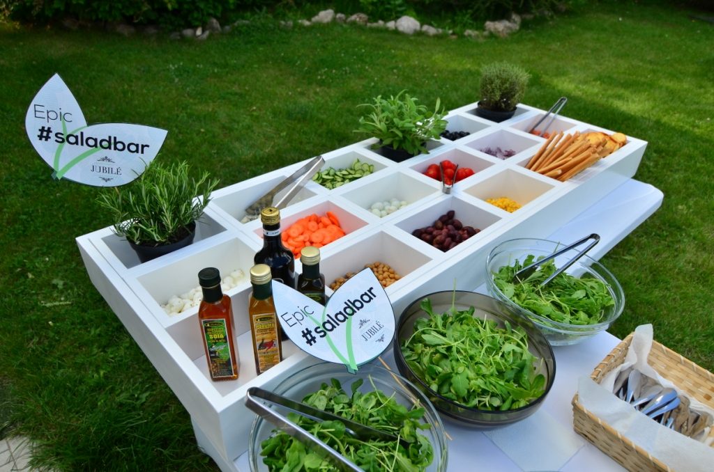 Livia Dila a descoperit cel mai nou trend in materie de evenimente