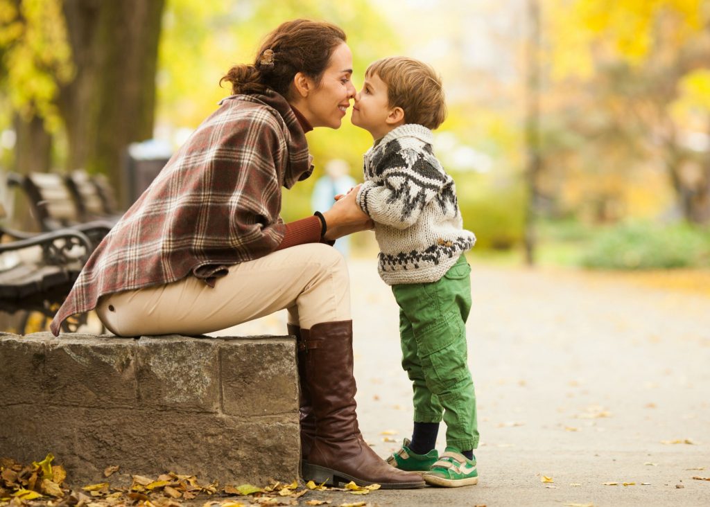 Cele 5 lucruri esențiale care îl vor bucura, distra și ajuta pe copilul tău