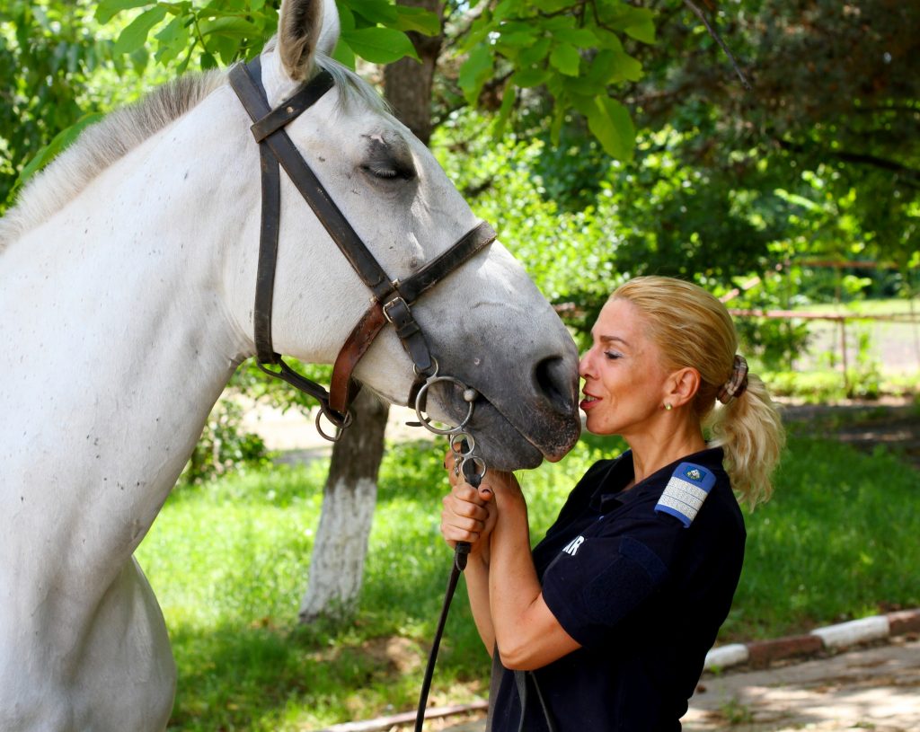Laura Epuraș (detașamentul de Cavalerie): Locul femeii e acolo unde vrea ea!