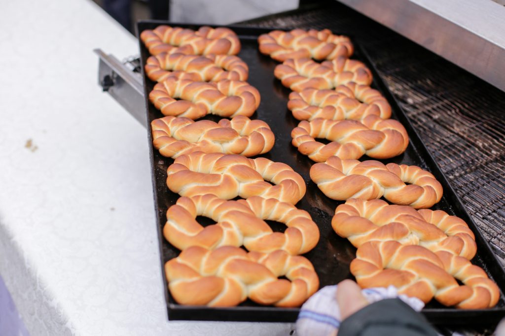 Despre mucenici, colacii infiniți