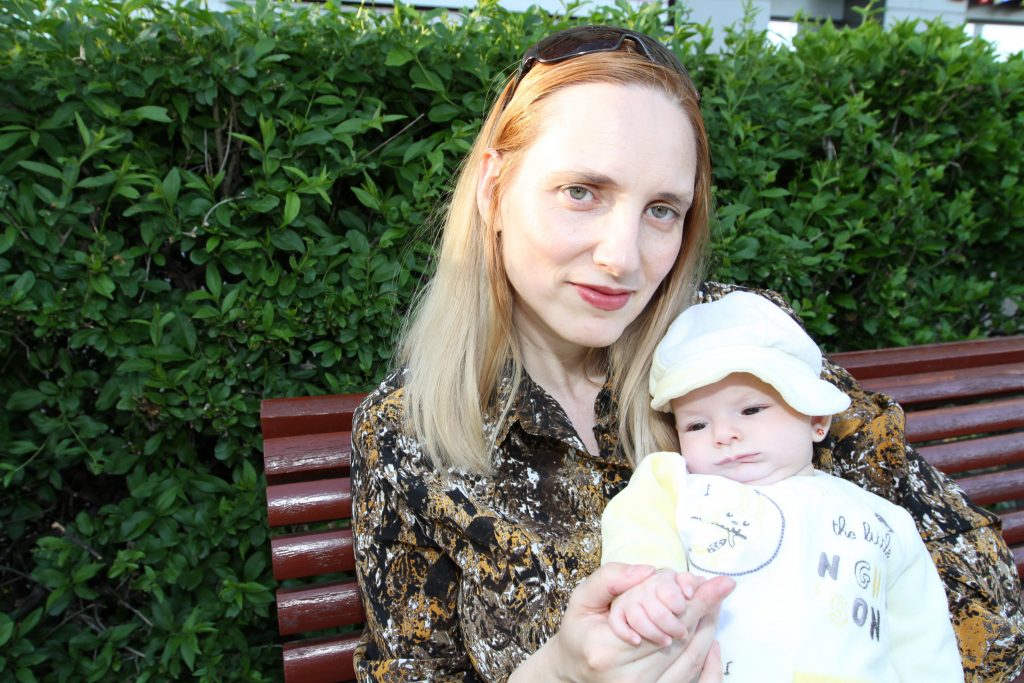 Să nu te pui cu mamele! – Mama Înțelepciunii