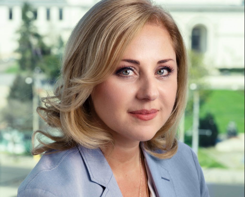 Dana Constantinescu: Misiunea mea este să-i ajut pe oameni