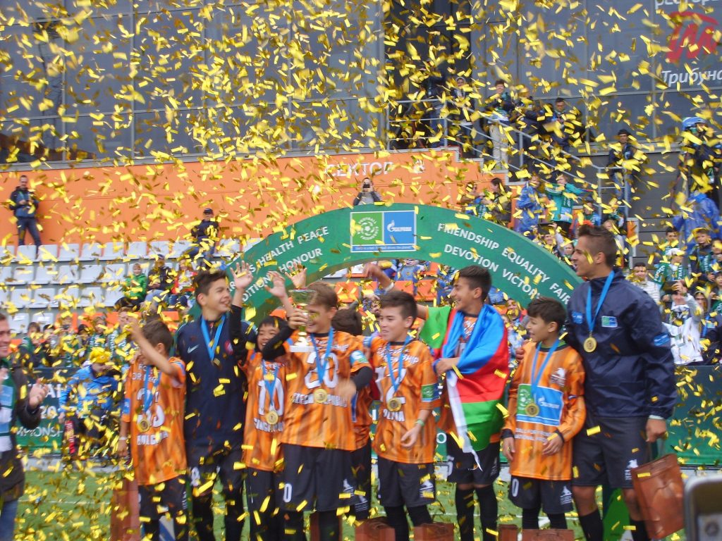 Fotbal pentru prietenie