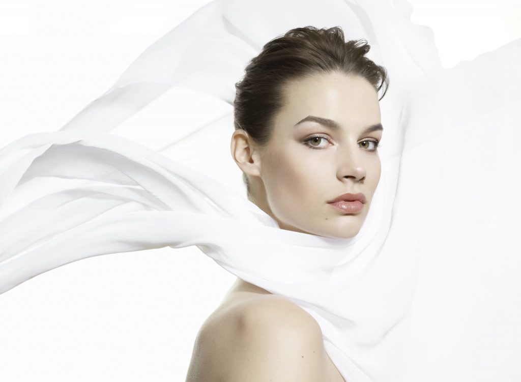 10 pași de urmat pentru un ten perfect în sezonul rece