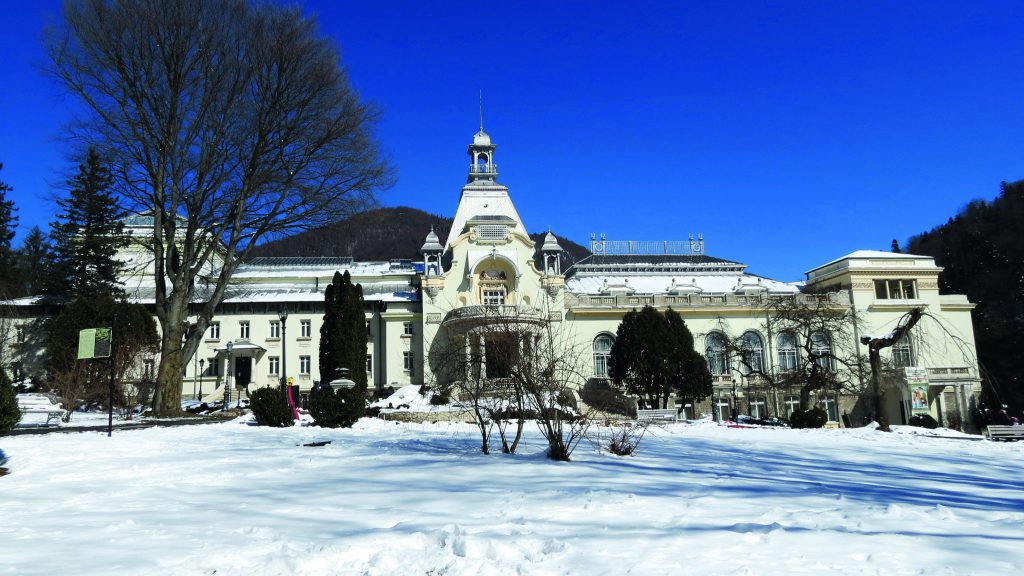 Sinaia în straie de iarnă