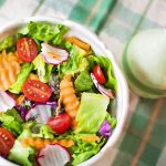Dieta Paleo: mănânci, slăbești, te vindeci