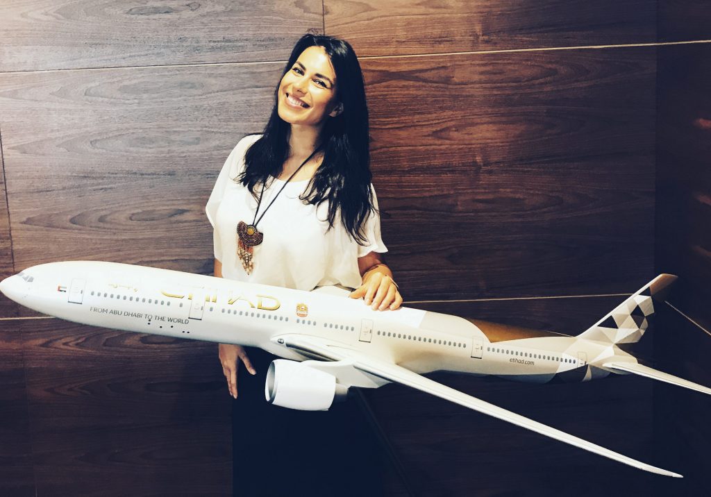 Viața la înălțime: Mădălina Vlăduț a ales să viziteze globul și nu biroul