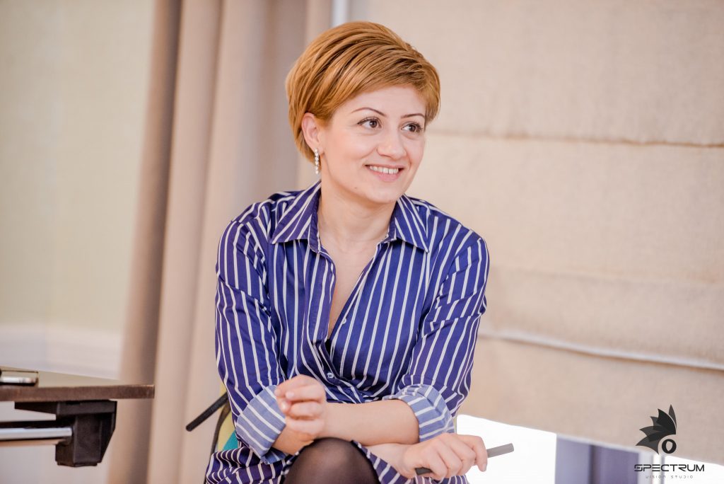 Mihaela Mureșan: Toată lumea comunică, dar puțini sunt auziți