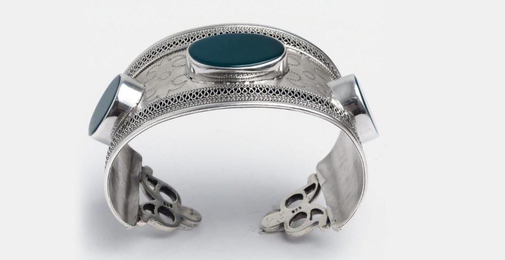 Bijuterii statement ideale pentru completarea colecției tale unice de accesorii prețioase