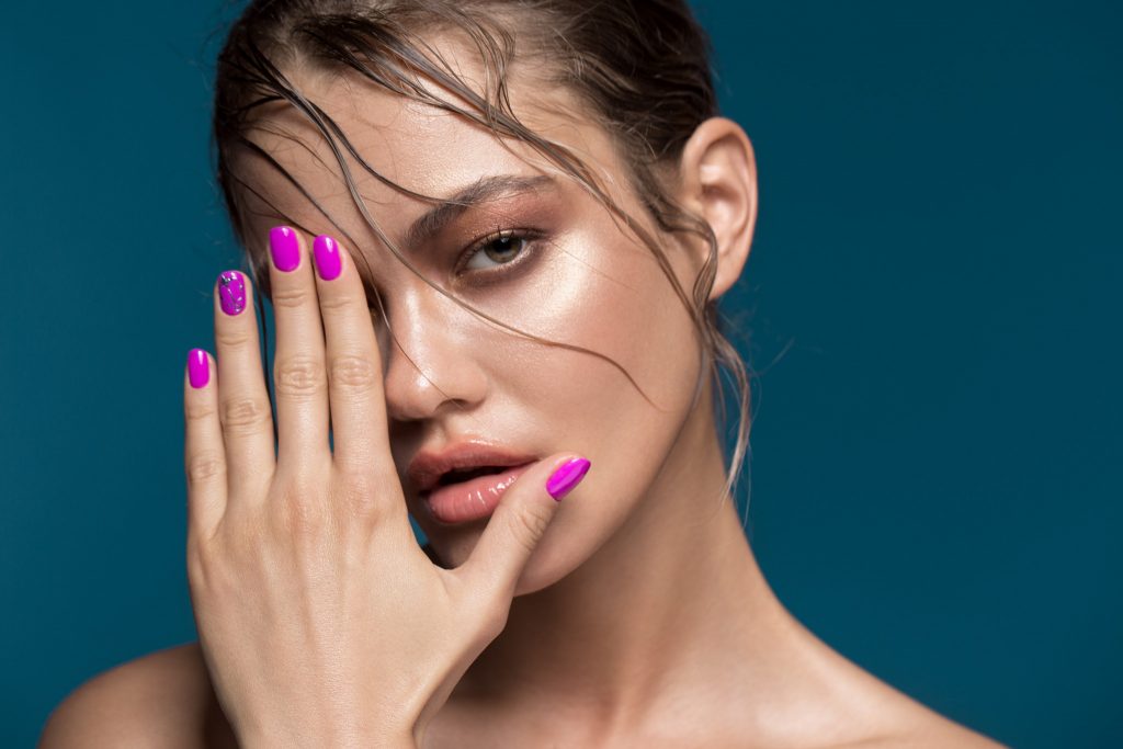 De ce iubesc femeile oja semipermanentă?