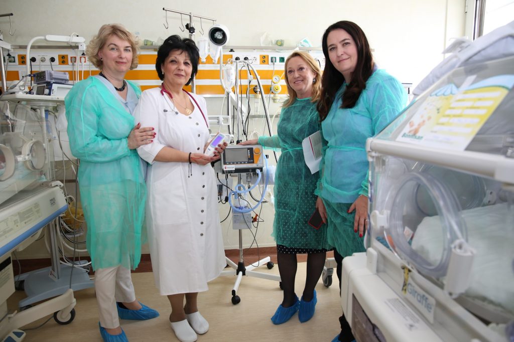 Salvați Copiii, alături de Libris, donează echipamente de 105.000 de euro Institutului de Urgență pentru Boli Cardiovasculare și Transplant Târgu Mureș