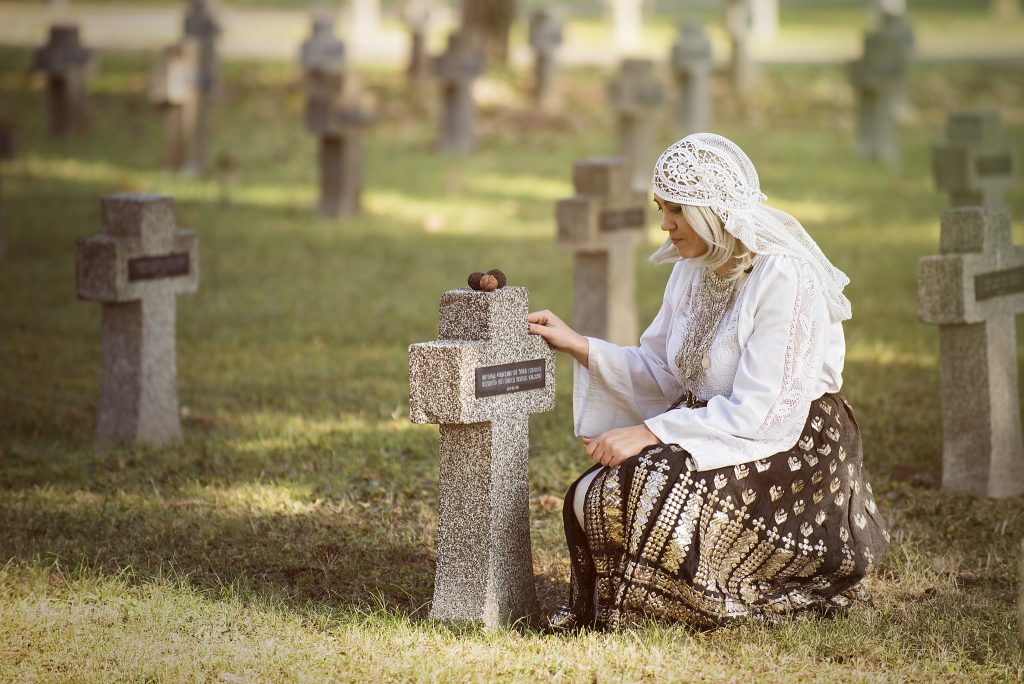 Camelia Moise: Pe eroi să nu-i căutați în mormânt, ci în inimile voastre