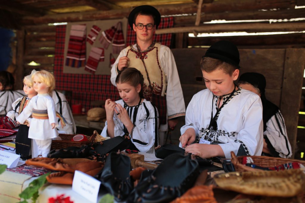 Olimpiada „Meşteşuguri artistice tradiţionale”