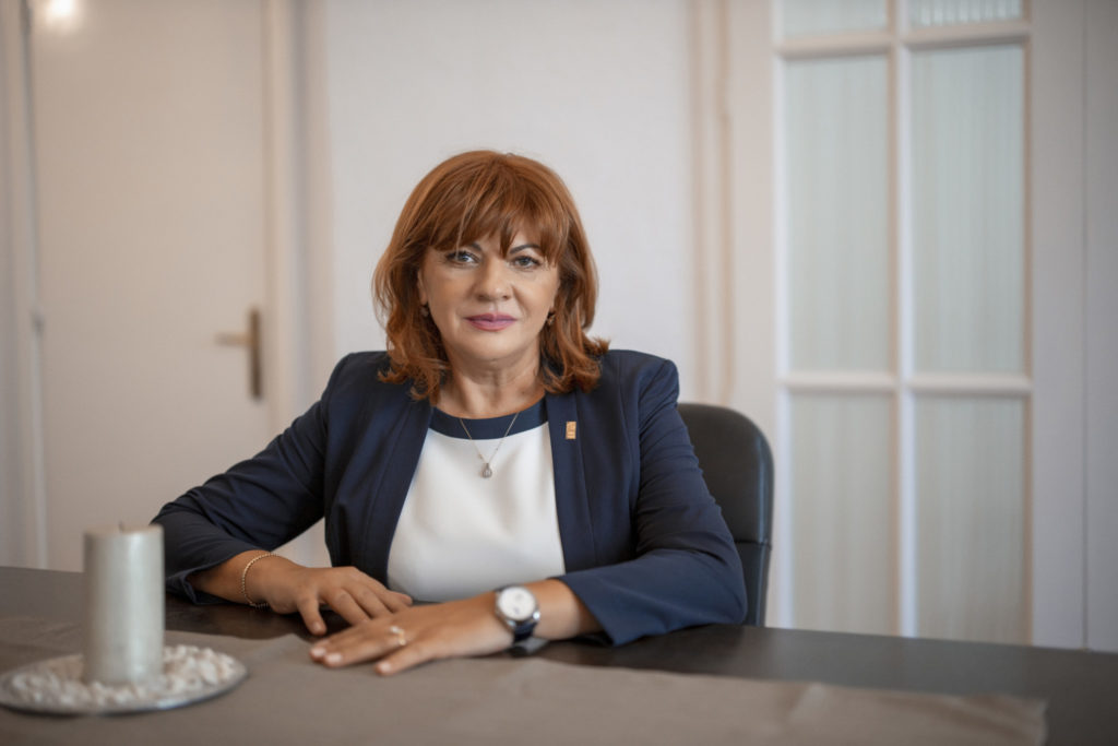 Carmen Tocală, o româncă la conducerea baschetului mondial