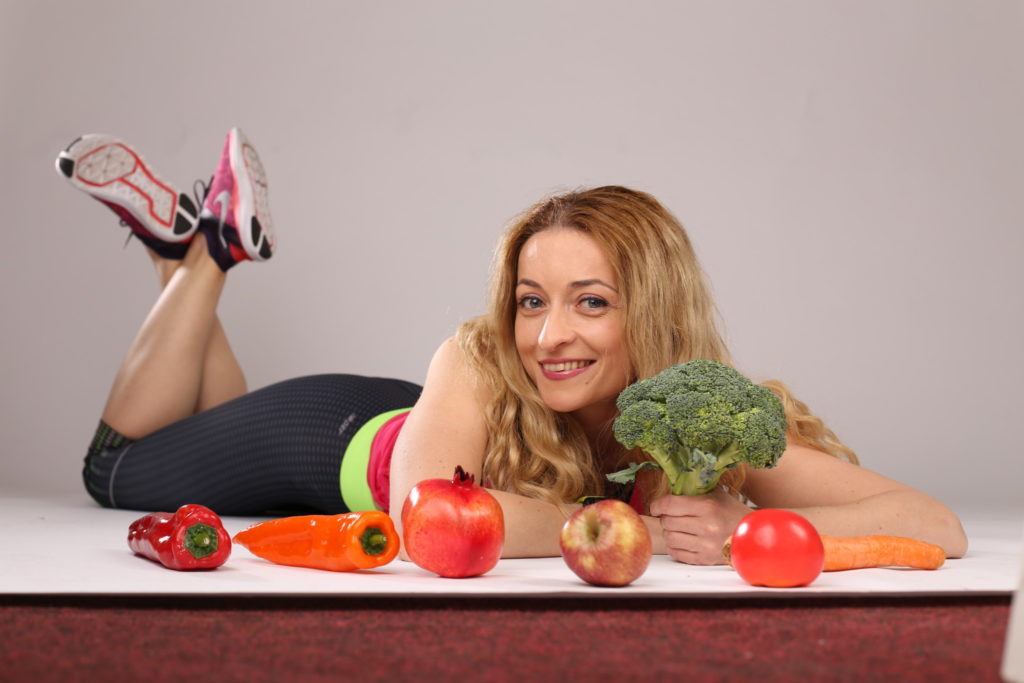 Abdomen suplu în doi timpi și trei mișcări. Terapii naturale și mișcare