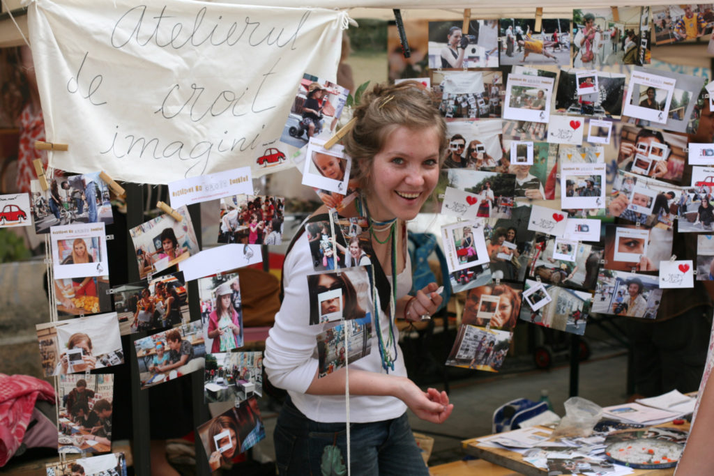 Pasărea phoenix e printre noi: Alice în Viața Minunilor