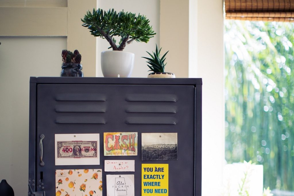 Cateva dintre motivele pentru care iti trebuie un dulap metalic de calitate