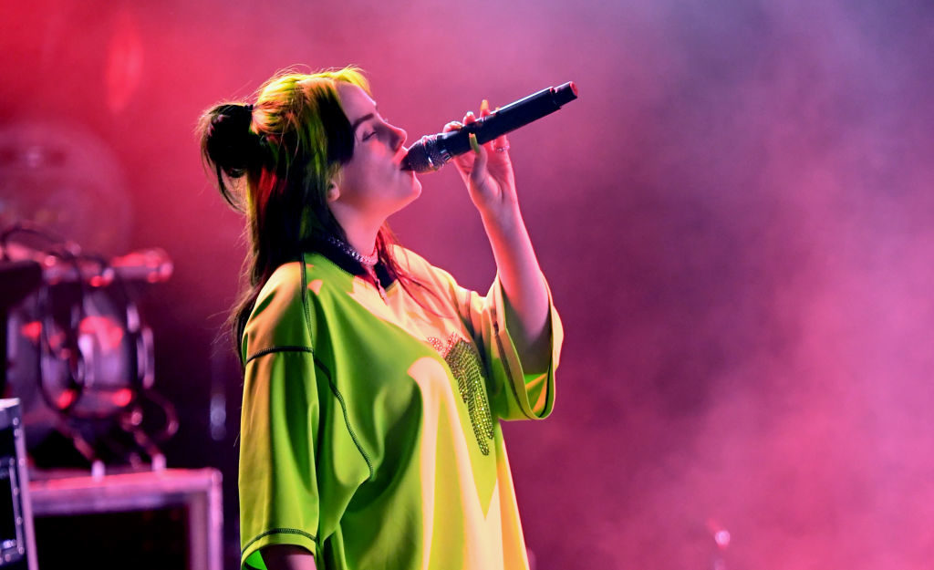 Billie Eilish deschide coloana sonoră pentru noul film din seria Bond