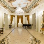 Organizează ședința foto de nuntă la Palatul Noblesse pentru imagini extraordinare Organizează ședința foto de nuntă la Palatul Noblesse pentru imagini extraordinare