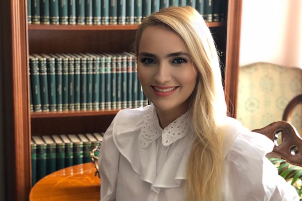 Adela Diaconu lansează campania #SăFimUniți #CumpărăRomânește