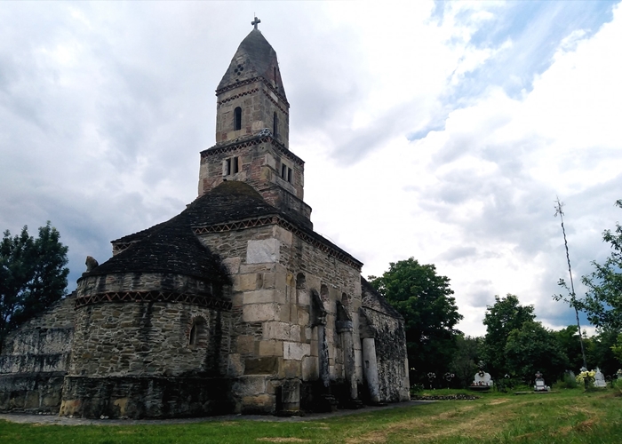 Biserica Sfântul Nicolae din Densuș