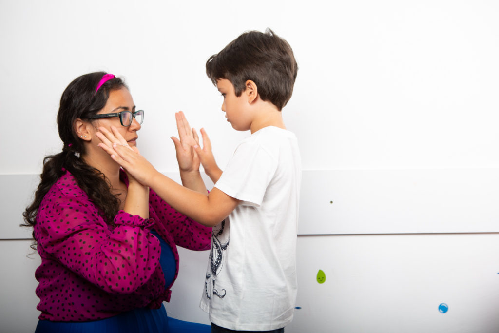 Vacanța cu un copil care suferă de autism poate fi plăcută pentru toți