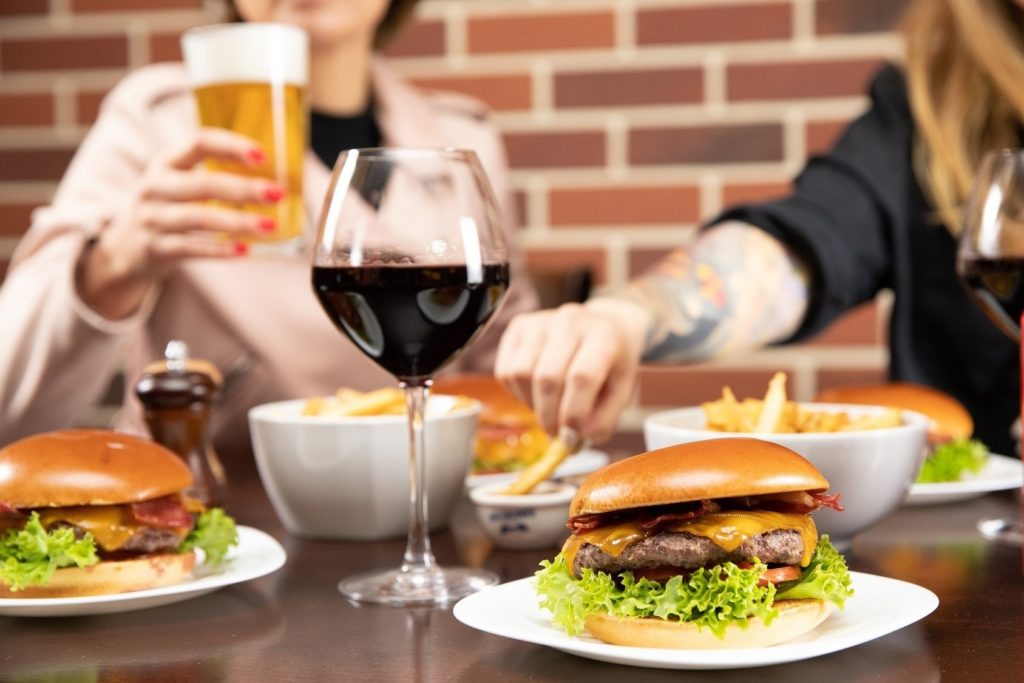 Hard Rock Cafe lansează pachetele ”Do It Yourself”