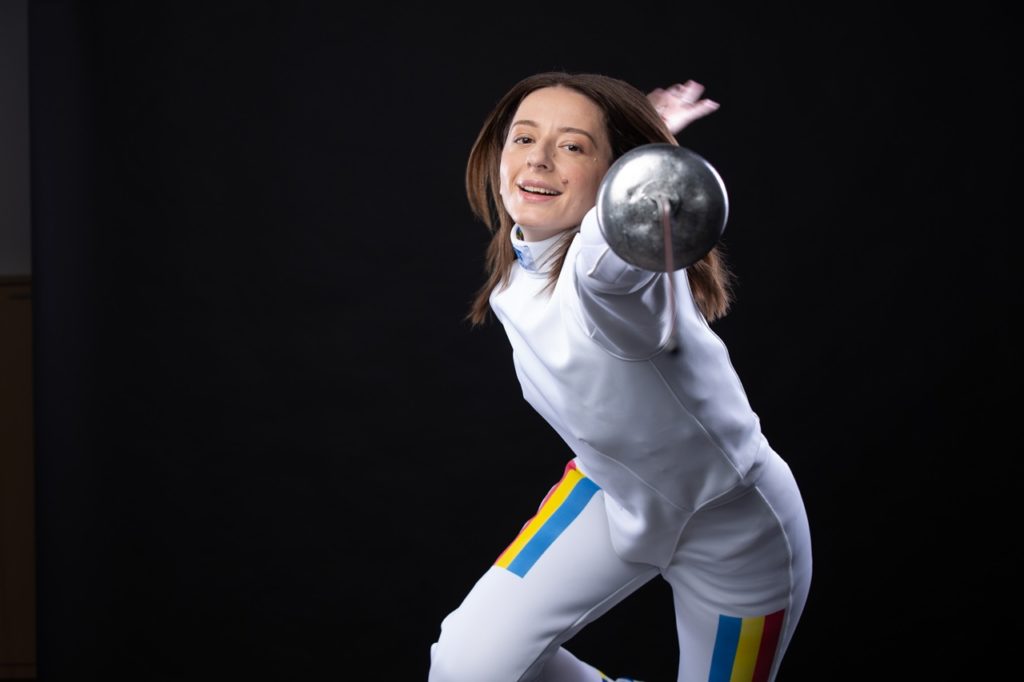 Cu spadasinele despre feminitate. Interviuri cu Ana Maria Popescu și Loredana Dinu