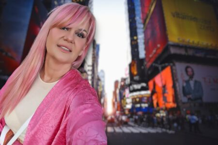 Cum a ajuns Nicola să călătorească de una singură la New York: „Toată lumea zicea că sunt nebună”. EXCLUSIV