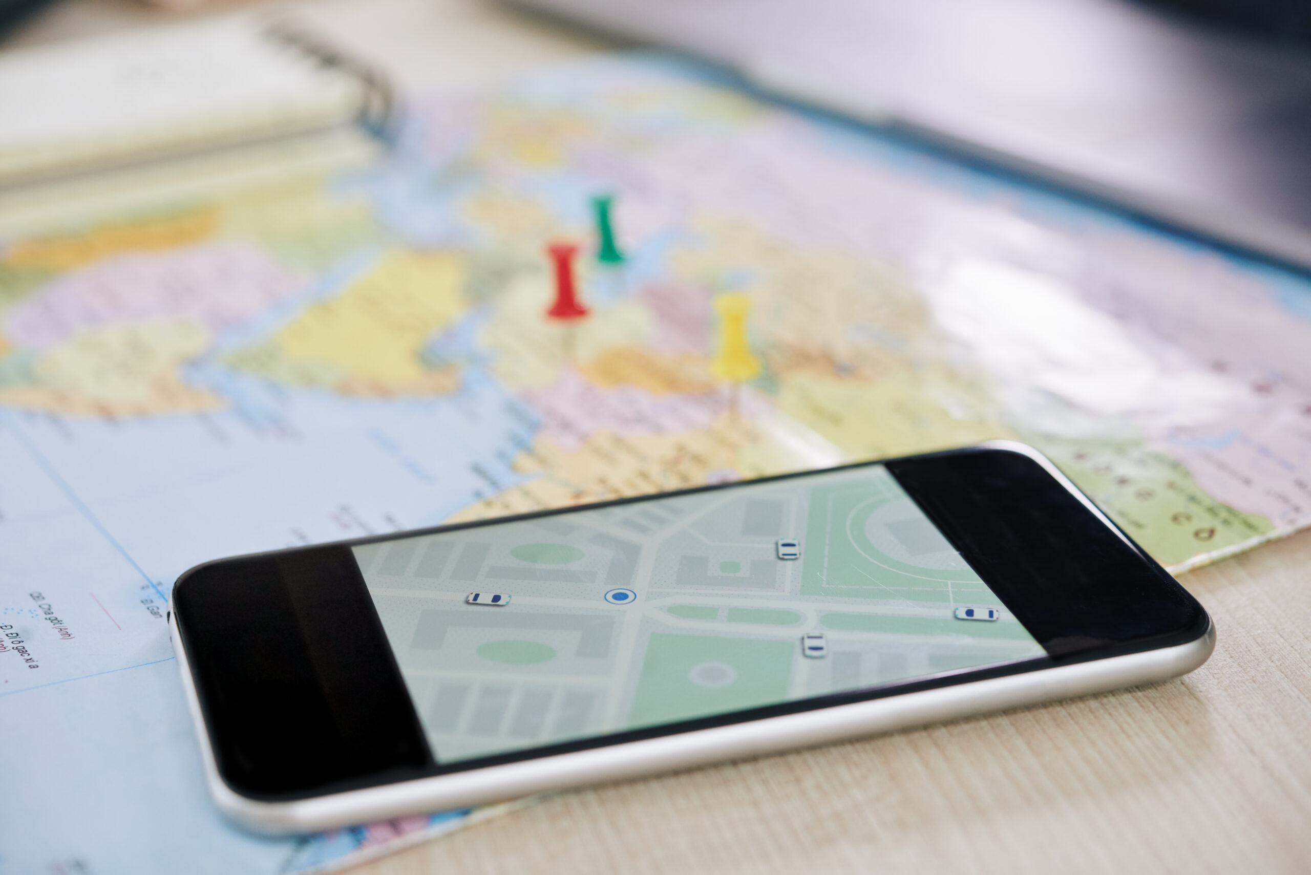 Aplicații utile pentru siguranță personală: alerte, GPS, contacte rapide