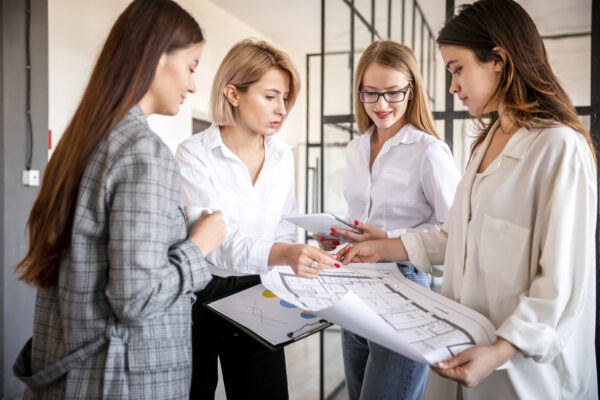 Top 5 greșeli frecvente în antreprenoriat feminin și cum să le eviți