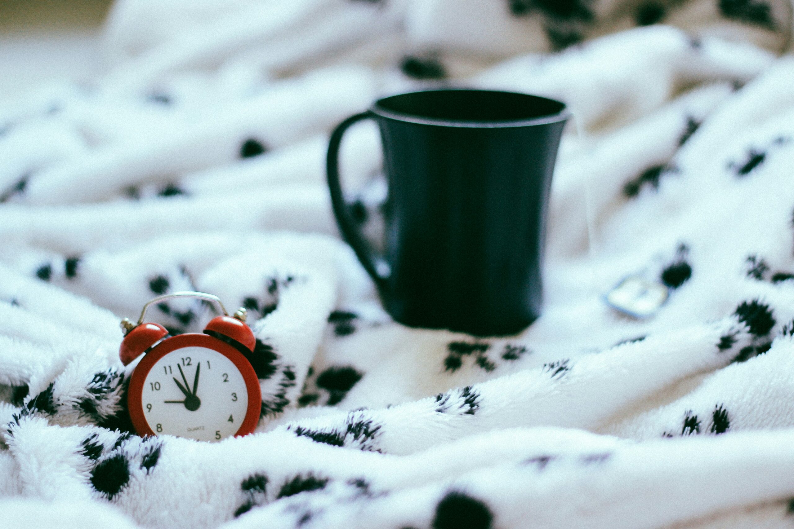 Cum să-ți începi diminețile cu energie. 5 ritualuri care chiar funcționează