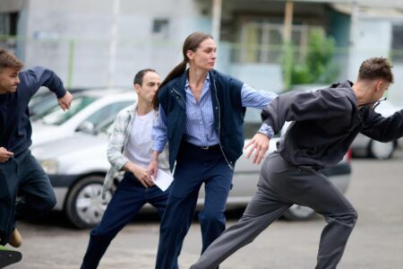 Debut cu pasiune și emoții pentru Ana Bumbac. Proaspăt ieșită de pe băncile școlii, a avut ocazia să-și demonstreze talentul în Cei trimiși: „Cred că va conta enorm”. EXCLUSIV