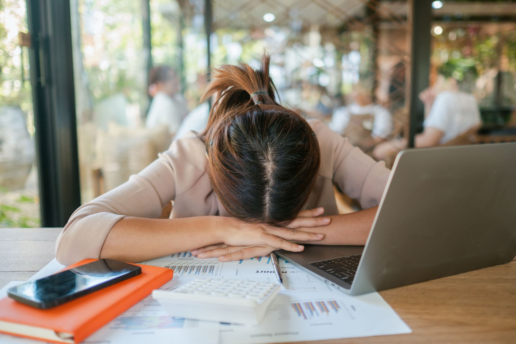 Barierele nevăzute care încetinesc cariera femeilor. Sursa foto: Stock Budget / Profimedia