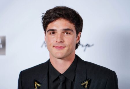 Jacob Elordi nu își uită promisiunea făcută la 15 ani. Starul nominalizat pentru rolul din Frankenstein își duce mama la Oscaruri: „A crezut pe deplin în mine”