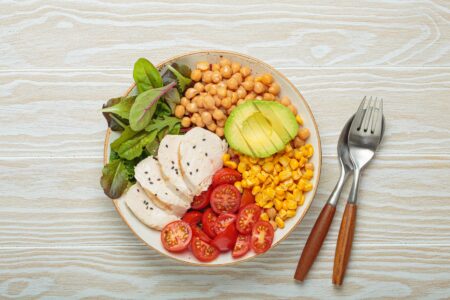 Cum îți arată corpul că nu primește suficiente proteine. Șase semnale importante