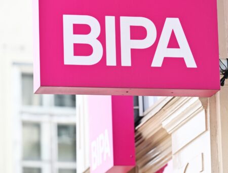 BIPA aduce frumusețea mai aproape. Primul magazin din România a fost inaugurat în București