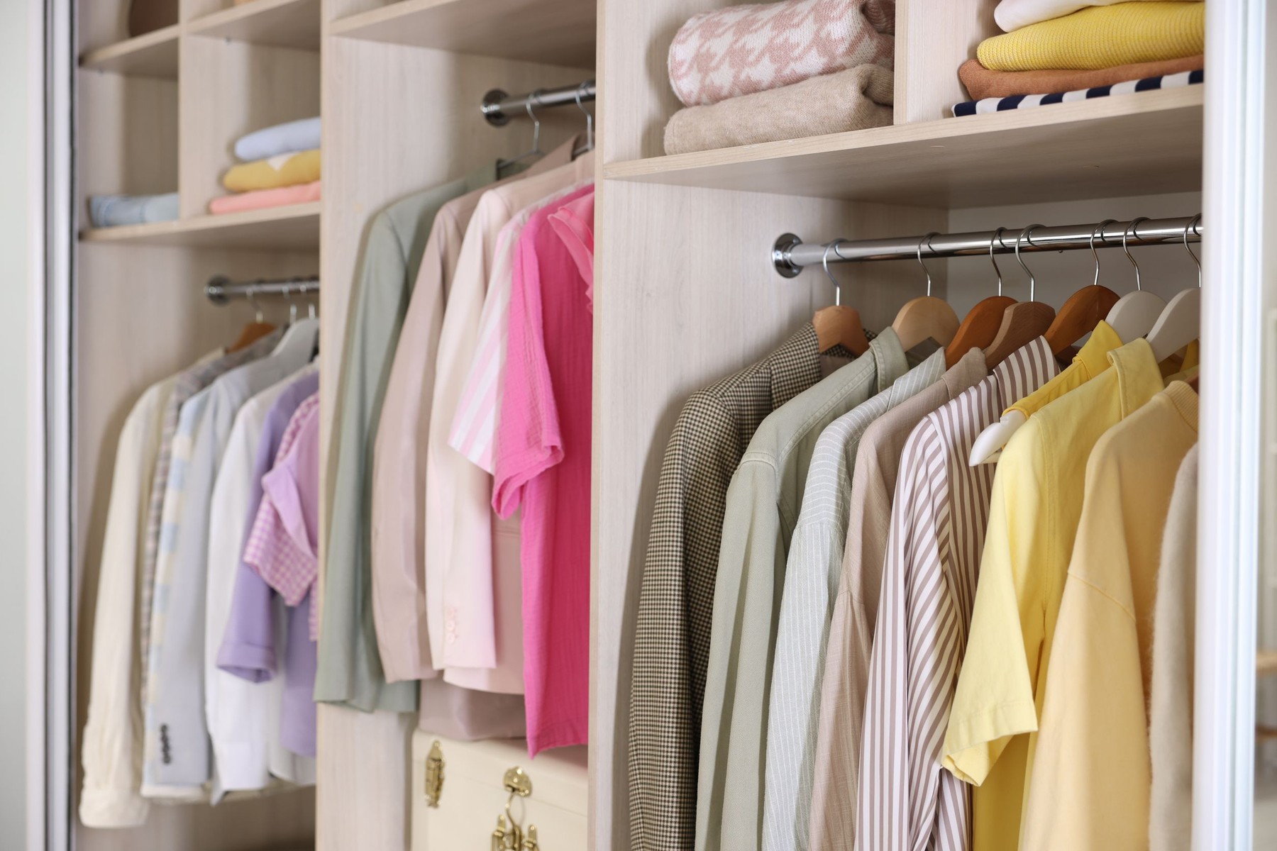 Cum să descoperi și să-ți îmbunătățești stilul vestimentar personal. Sursa foto: Stock Budget / Profimedia