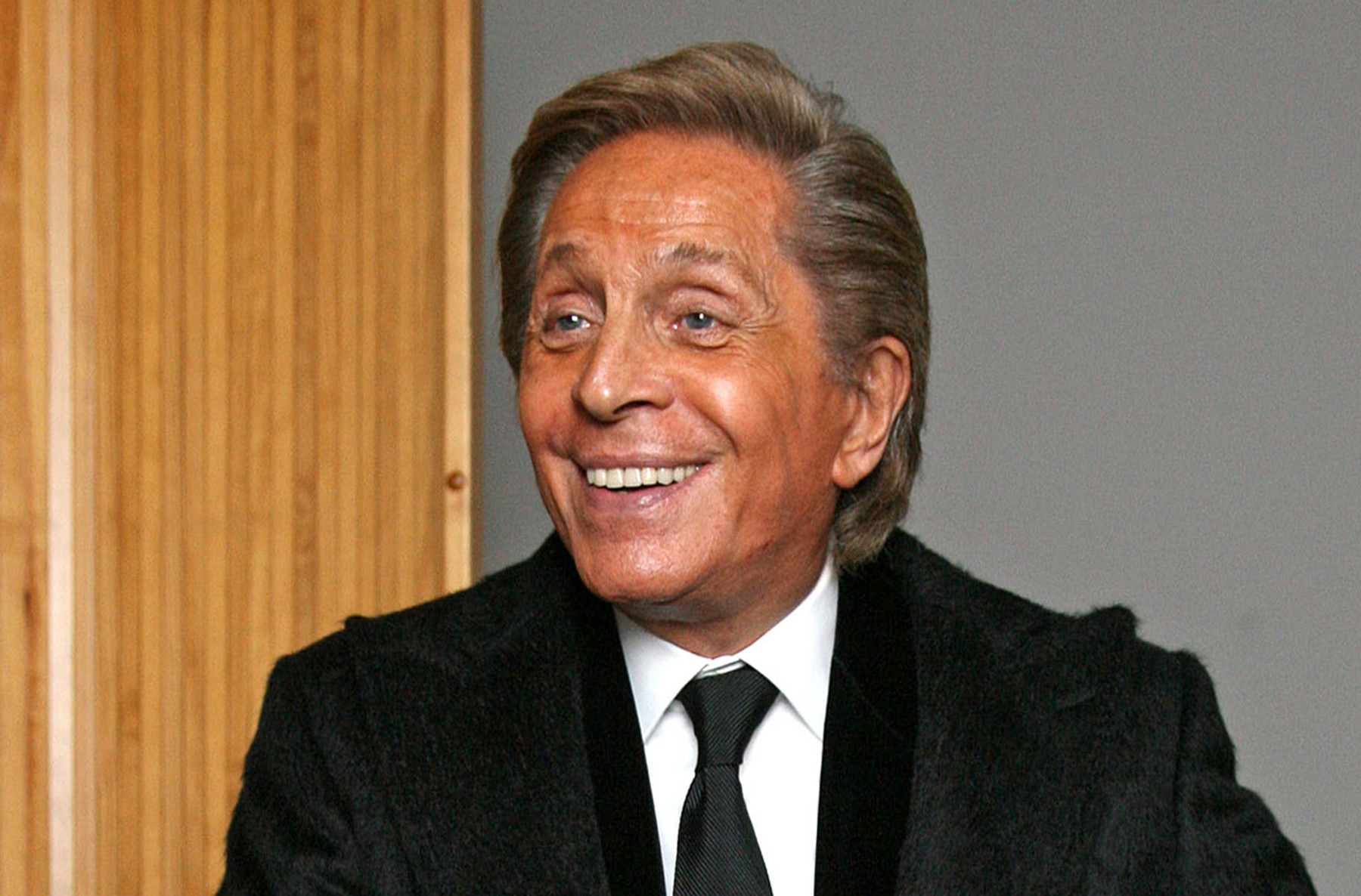 Designerul italian Valentino Garavani a decedat. Sursa foto: Yasunari Itayama / AP / Profimedia