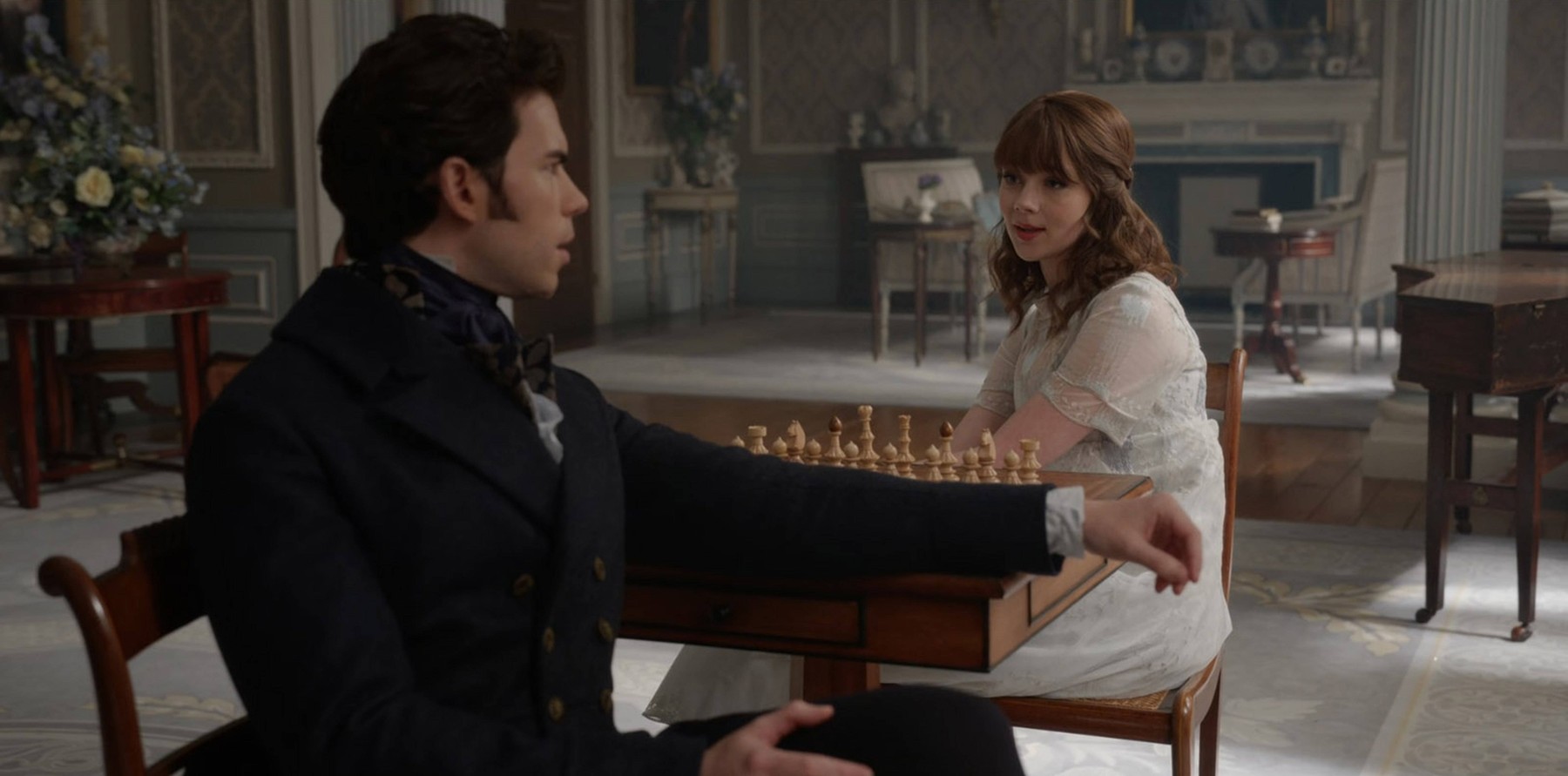 Luke Newton și Claudia Jessie într-o scenă din drama romantică Bridgerton, sezonul 3, episodul 8, 2024, Netflix. Sursa foto: Supplied by LMK / imago stock&people / Profimedia